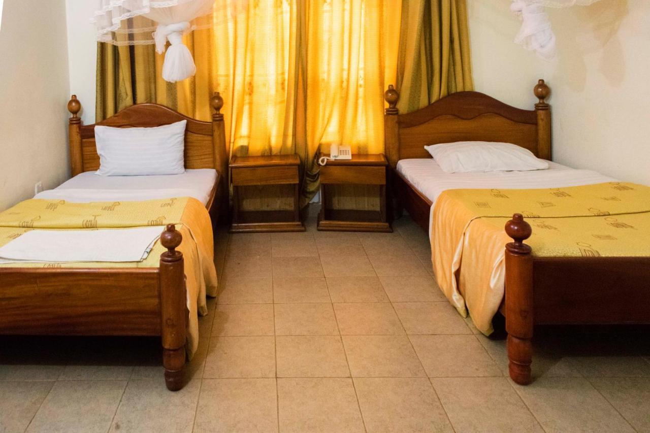 Palm World Hotels Mbarara Exterior photo