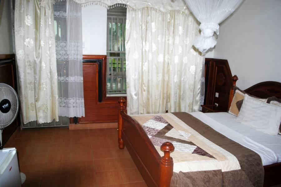 Palm World Hotels Mbarara Exterior photo